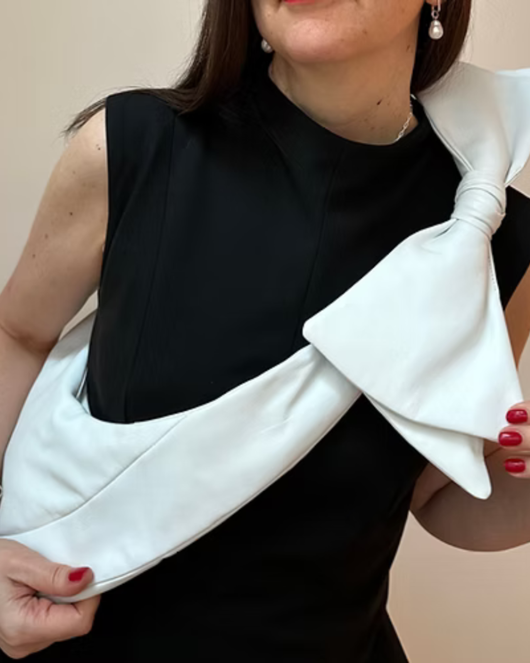 White Bow Hobo
