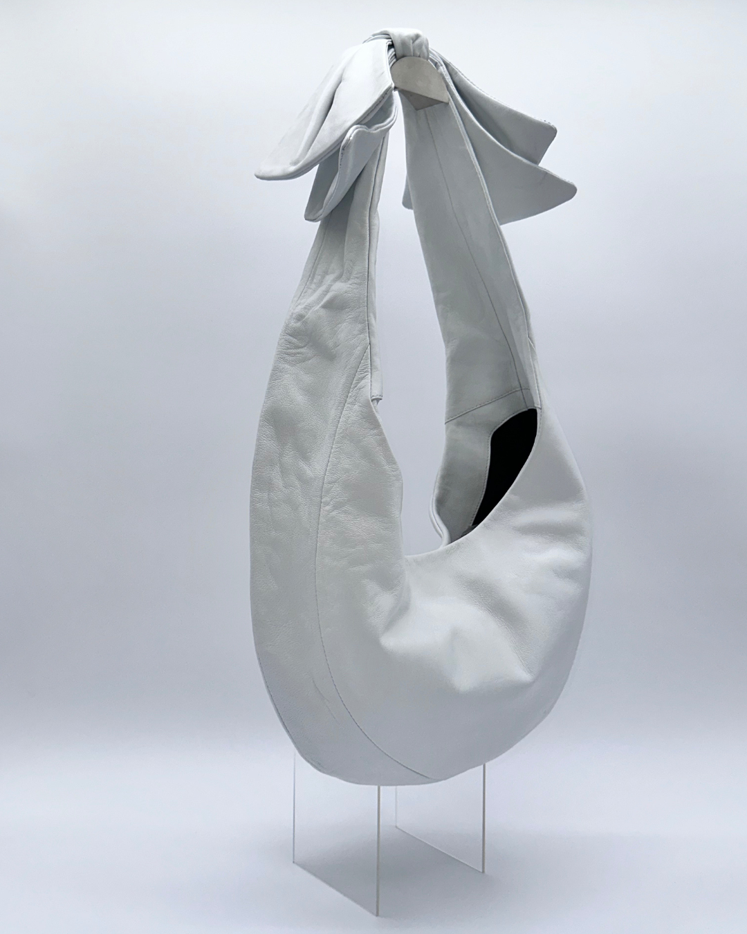 White Bow Hobo