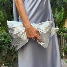 Load image into Gallery viewer, Silver Bow Clutch
