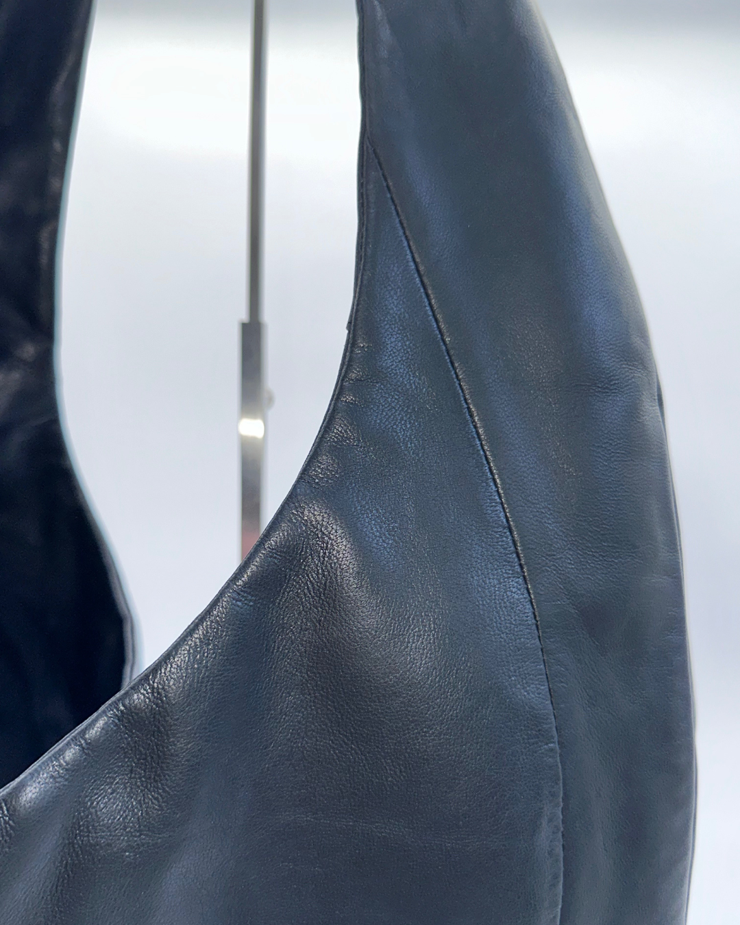 Black Bow Hobo
