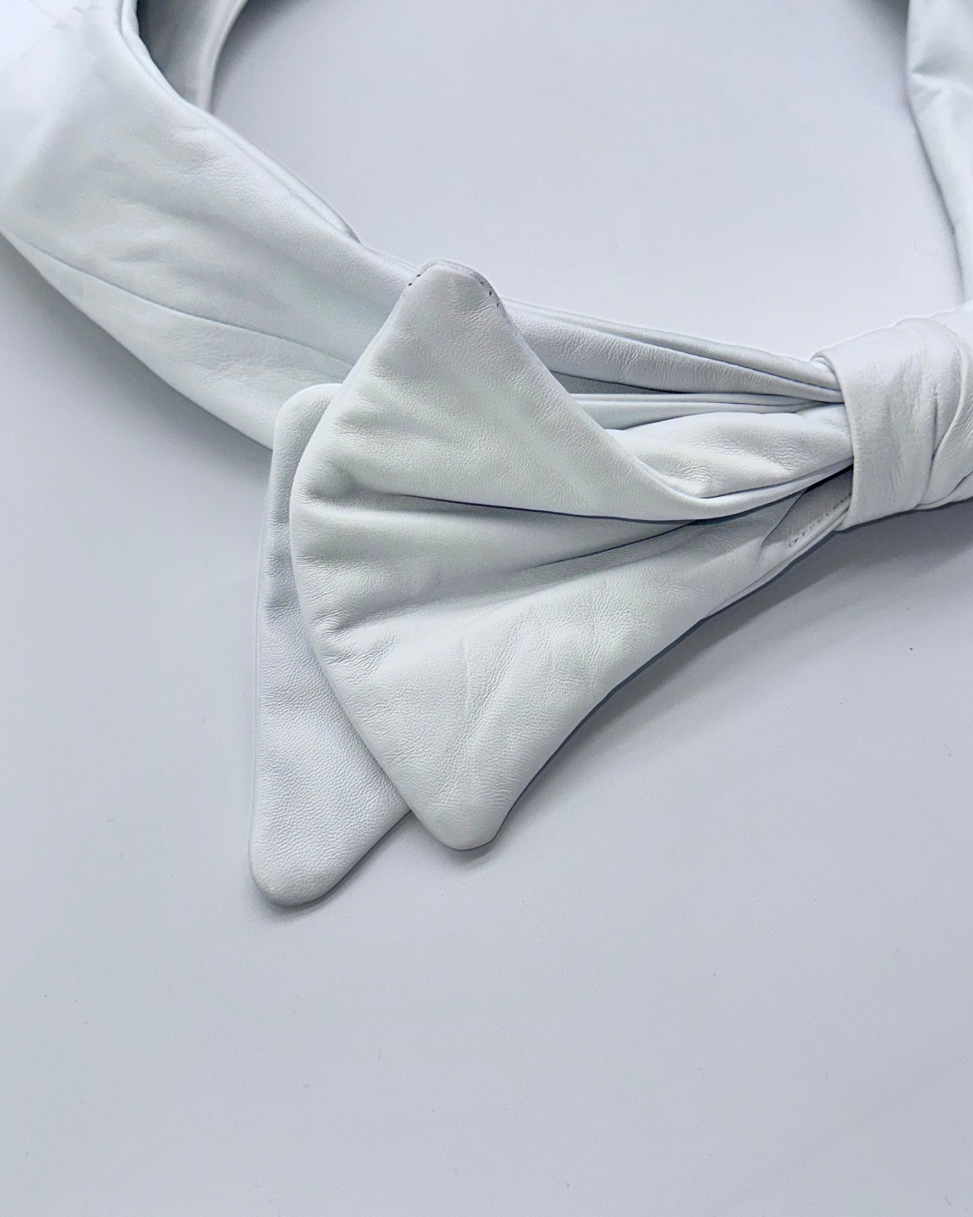 White Oversized Bow Hobo