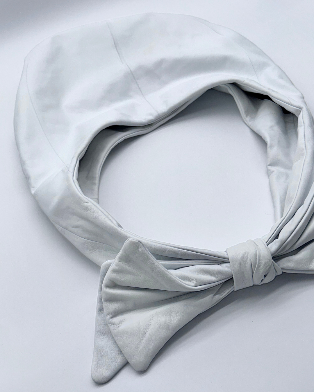 White Oversized Bow Hobo