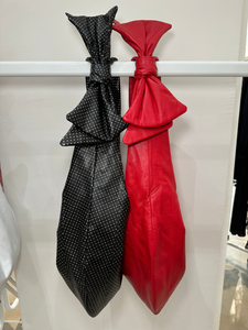 Silver Dot Bow Hobo